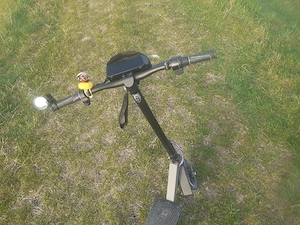 Vând trotineta kukirin G2 2025