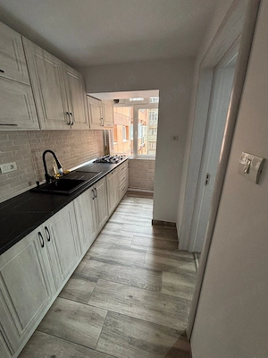 Apartament de vanzare cu 3 camere - imagine 4