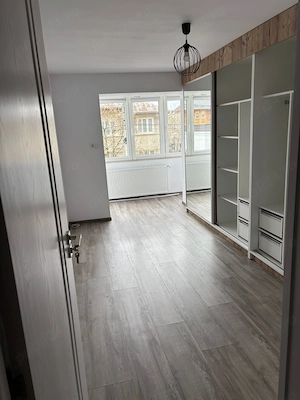 Apartament de vanzare cu 3 camere - imagine 11