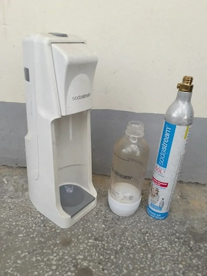 Aparat suc acidulat sau sifon Sodastream