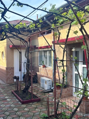 Casă / Vilă cu 4 camere de vânzare în zona Gheorghe Doja - imagine 2