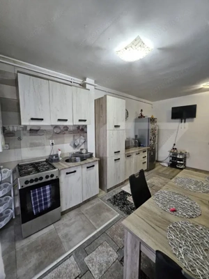 Apartament 2 camere, bucătărie separată + dormitor – 32 mp + balcon 6 mp - imagine 2