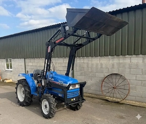 Iseki Geas25 incarcator frontal