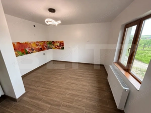 Casa pe parter+casa de oaspeti, 3000 mp teren, zona Cotofenii din Fata - imagine 8
