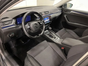 Skoda Superb - imagine 5