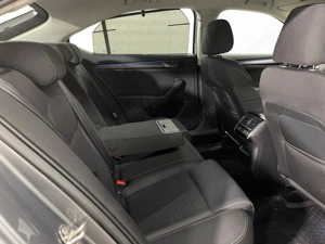 Skoda Superb - imagine 12