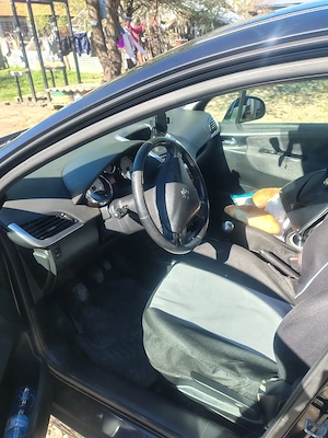 vând peugeot 