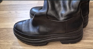 Vând cizme lungi Max Mara, mărimea 36 1 2