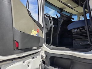 Autotractor Volvo FH12, 2 km - imagine 14