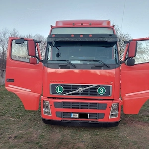 Volvo FH12 si remorca KRONE