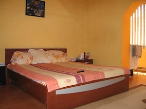 De închiriat apartament cu o cameră în zona Dâmbovița 