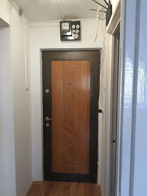 Vand apartament 3 camere in Campina et.2 4,str.Maramures zona Autogara ,se vinde asa cum este mobila - imagine 3