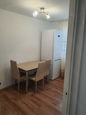 Vand apartament 3 camere in Campina et.2 4,str.Maramures zona Autogara ,se vinde asa cum este mobila - imagine 10