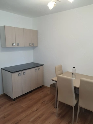 Vand apartament 3 camere in Campina et.2 4,str.Maramures zona Autogara ,se vinde asa cum este mobila - imagine 12