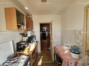 Apartament 4 camere, decomandat, etaj 3 din 4, centrală proprie, zona Circumvalațiunii, comision 0% - imagine 24