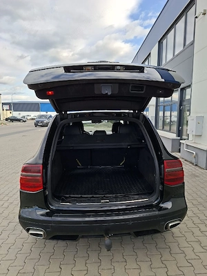Porsche Cayenne Turbo, An 2010, 232.000 km   - imagine 10