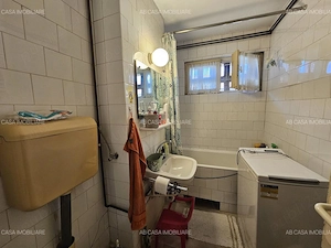 Apartament 4 camere, decomandat, etaj 3 din 4, centrală proprie, zona Circumvalațiunii, comision 0% - imagine 27