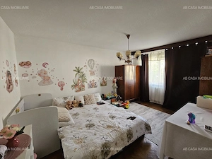 Apartament 4 camere, decomandat, etaj 3 din 4, centrală proprie, zona Circumvalațiunii, comision 0% - imagine 9