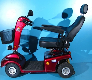 Scuter cu 4 roti pentru batrani - Shoprider - imagine 3