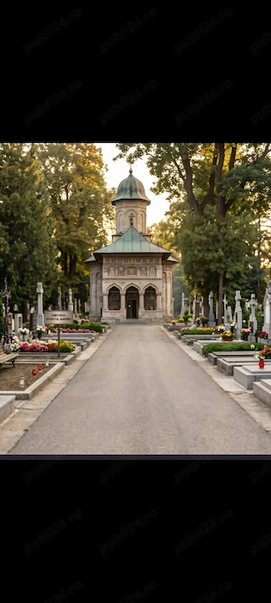 vând loc de veci 