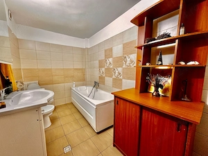 Apartament la casa in centru - pretabil sediu firma - imagine 8