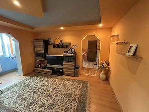 Inchiriez apart.3 cam.decomandat, et.2 din 4,modern,zona Vlaicu-Mall - imagine 2