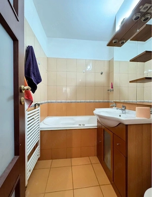 Eroii Revoluției metrou,Bld Pieptanari, teren 200mp+casa 80mp D 16ml 185.000euro - imagine 9