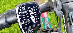 Ofertă ! Bicicletă și asistată și cu acceleratie.