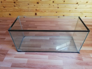 Vând acvariu pești 110 litri