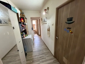 Apartament 3 camere, decomandat  - zona Cetate - imagine 8