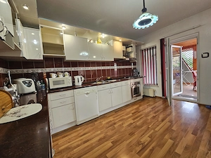  Vilă exclusivistă cu SPA   eleganță, spațiu și liniște în zona Zăvoi - imagine 8