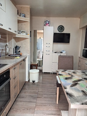 Vand apartament 2 camere - imagine 2