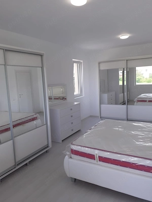 Vând apartament cu trei camere in sector 4 București, str.drumul binelui, etaj 1 din 5 ,bloc nou !