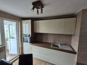 3 camere, Sebastian BRD