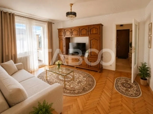Apartament renovat de vanzare 3 camere balcon pivnita Mihai Viteazul - imagine 2