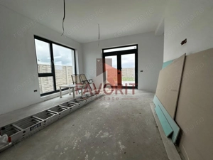 Duplex | Parter + Etaj | Toate utilitatile | Curte generoasa | - imagine 3