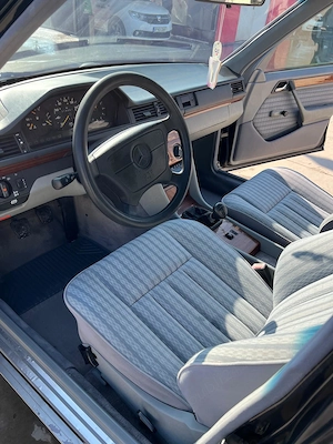 Mercedes-Benz W124 - imagine 6