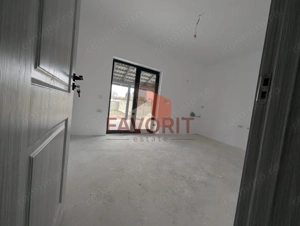 Casa individuala | Parter + Etaj | Asfalt | Toate utilitatile | - imagine 12