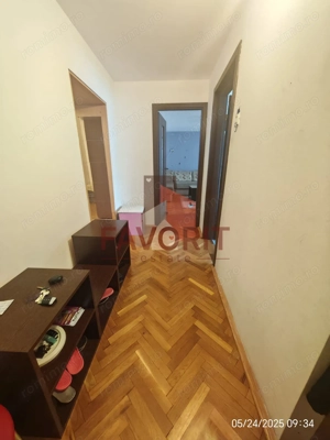 4 camere | centrala proprie | etaj intermediar | zona excelenta | renovat | - imagine 9