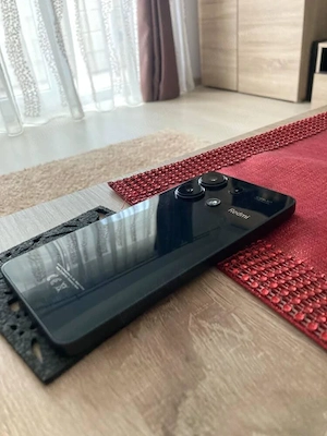 Vand telefon Xiaomi Redmi Note 13