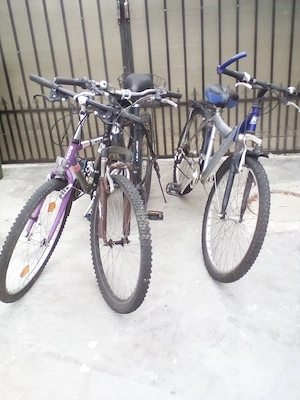 vand biciclete este stare foate buna