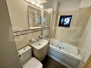 Apartament de inchiriat, cu 3 camere, 70 mp, zona ultracentrala  - imagine 15