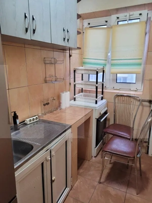 Apartament 3 camere,in zona linistita,etaj 2 - imagine 2