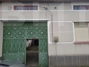 Casa de vanzare, 4 camere, 140 mp - in Costiu  - imagine 2