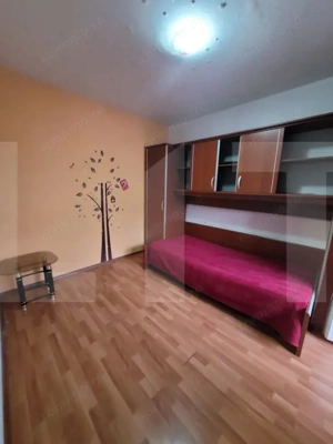 Apartament 3 camere,in zona linistita,etaj 2 - imagine 5