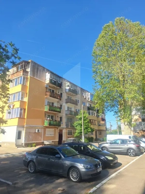 Apartament 2 camere de vanzare, 67 mp, decomandat, etaj 1, Logoj 