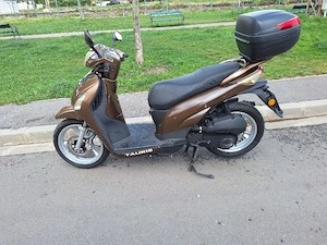 scooter Tauris Avienda 125 - imagine 3
