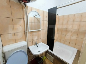 camera de camin cu baie si bucatarie  - imagine 5