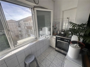 Decomandat, 54 mp, linga parcul padurice