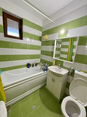 Apartament 90m2 , in vila - imagine 2